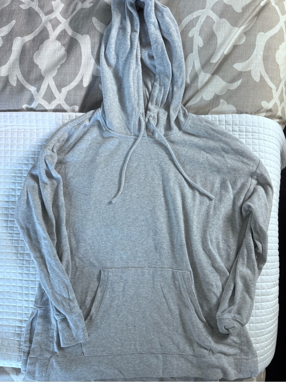 Lou & Grey Gray Hoodie Women’s M Cozy Soft Pullover Sweatshirt